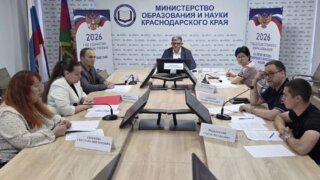 На Кубани родителей студентов призвали уделить детям особое внимание во время летних каникул