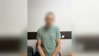 Жители краснодарской высотки проснулись от пожара, сгорели пять автомобилей