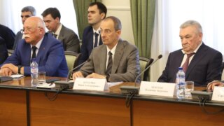 Юрий Бурлачко провел круглый стол по развитию Павловского района