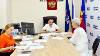 Депутат Тепляков поможет инвалиду из Сочи с установкой лифта