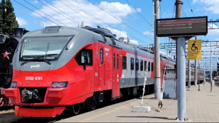 На маршруты к Черному морю вышли три новых электропоезда