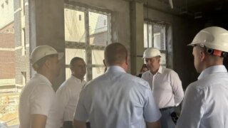 Депутат Дмитрий Ламейкин проинспектировал строительство нового корпуса школы №93