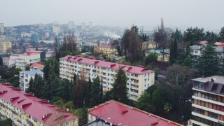 Администрация Сочи обследует подвалы домов под возможные укрытия