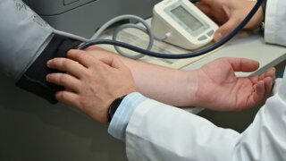 В санаториях Сочи реабилитацию и оздоровление прошли более 3,2 тысячи участников СВО и членов их семей