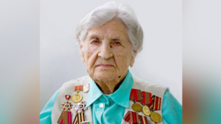Вениамин Кондратьев поздравил со 102-летием ветерана Великой Отечественной войны из Новороссийска