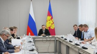 Губернатор потребовал синхронизировать строительство школ с их оснащением и кадровым обеспечением