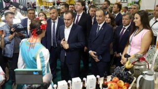 Юрий Бурлачко осмотрел «Кубанскую ярмарка»