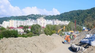 На «Обходе Адлера» в Сочи завершили установку опор мостов через Кудепсту