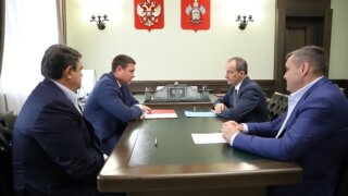 Юрий Бурлачко обсудил с Артемом Сошиным развитие Приморско-Ахтарского округа