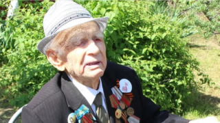 Губернатор поздравил с днем рождения 103-летнего ветерана ВОВ из Ленинградского округа