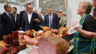 Вениамин Кондратьев посетил «Кубанскую ярмарку – 2026»