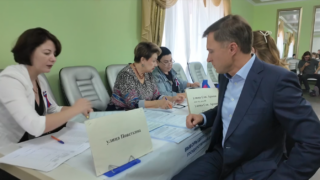 Алексей Штаничев проголосовал на выборах в Госдуму в Армавире
