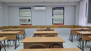 Школа №66 в Краснодаре работает в три смены из-за нехватки мест
