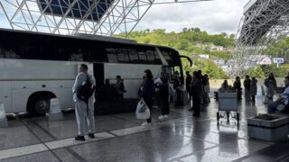 В аэропорту Сочи сняли ограничения на полеты после ночной атаки беспилотников