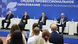 Вениамин Кондратьев встретился со студентами Армавирского индустриально-строительного техникума