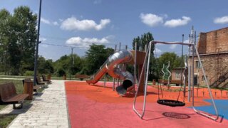 В Апшеронске завершают благоустройство зеленой зоны