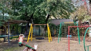 В Краснодаре отремонтировали детскую площадку при содействии депутата гордумы Грачева